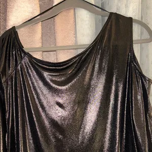 Michael Kors Size M Black Metallic One Cold Shoulder Top thumbnail 2