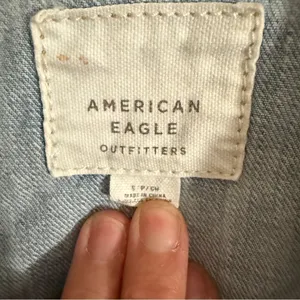 American Eagle Light Blue Denim Jacket Women's Small thumbnail 3