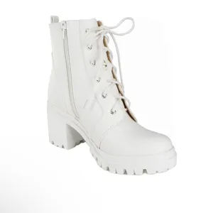 NWT Soda‎ White Faux Leather Chunky Heel Ankle Booties Sz 7.5 thumbnail 2