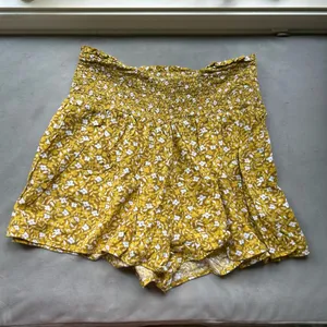 Aerie Yellow Floral High Waist Shorts thumbnail 1