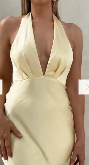 Billy J boutique Yellow satin maxi dress thumbnail 2