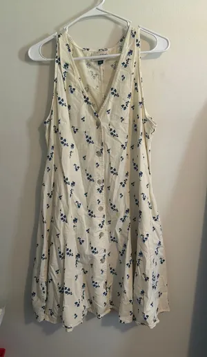 Universal Threads Dress Floral thumbnail 1