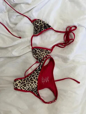 Frankies Bikinis Set thumbnail 2