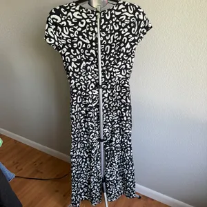 Modcloth Jumpsuit Cropped Bold Nation Snow Leopard Animal Print Black White 4 thumbnail 4
