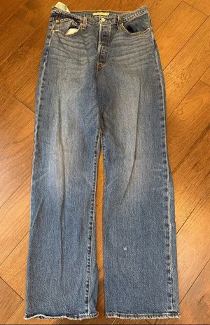 Levi’s Premium Ribcage Straight Ankle Jeans | Size 31 - C73-020 thumbnail 1