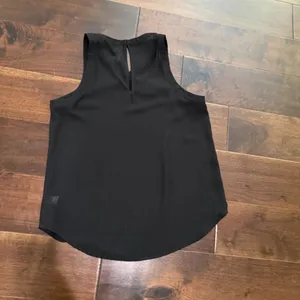 Bellatrix Metallic Beaded Cut Out Criss Cross Tank Top Black Size Medium thumbnail 6