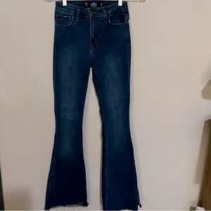 Hollister High Rise Flare Raw Hem Denim Jeans‎ thumbnail 3