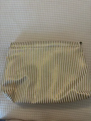 Vince Camuto Cosmetic bag thumbnail 2