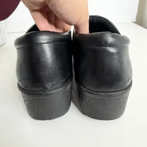 DrScholls Dynamo Work Leather Clog Black 8M Nurse‎ Doctor Slip/Oil Resistant thumbnail 8