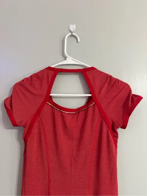lululemon athletica Team Spirit Tech Short Sleeve Shirt Size 2 thumbnail 12