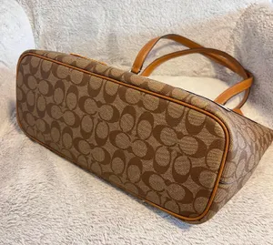 coach Gallery Tote In Signature Canvas With Patches CJ603 thumbnail 4