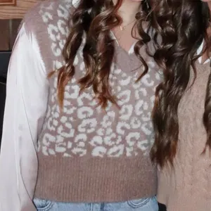 Jessica Simpson Cheetah print sweater vest thumbnail 4