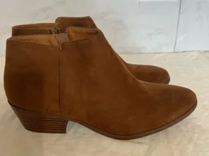 NWOT AQUAPILLAR Booties- size 8 - Run Large Fit Like Size 9‎ thumbnail 1