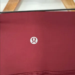 Lululemon Bike Shorts Deep Red Burgundy Size 4 thumbnail 3