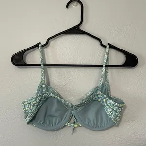 Roxy Seaside Tropics Underwire Smock Bra Bikini Top || Size: Medium thumbnail 3