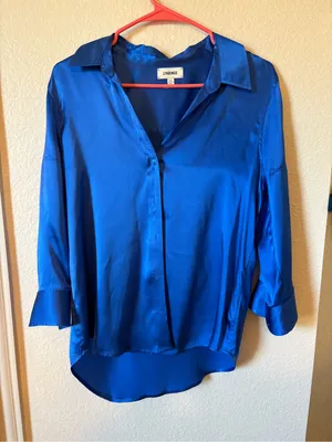 L’AGENCE Dani Silk Blouse in Blue Size Medium thumbnail 2