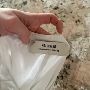 Hollister Adjustable-Rise Wide Leg White Pants Size XS thumbnail 5