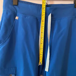 FIGS Royal Blue Zamora Jogger Scrub Pants Uniform Nurse Doctor size Medium Tall thumbnail 8