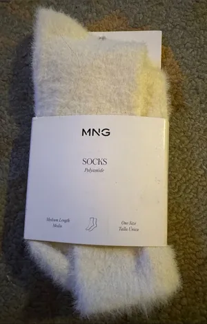 Mango Fuzzy Cream White Socks thumbnail 1