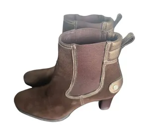 Cole Haan Suede Vibram Chelsea Ankle Boots Brown Size 7B thumbnail 1