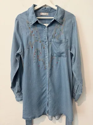 Blue B Chambray Embroidered Tunic Shirt Size Medium Rhinestone Studded Western thumbnail 12