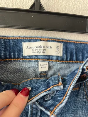 Abercrombie Curve Love Ultra High Rise 90s Straight Jeans thumbnail 3