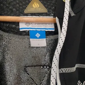 Columbia Sportswear jacket   EUC thumbnail 3