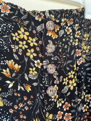 wide leg pants floral button detail boho women’s size XS thumbnail 5