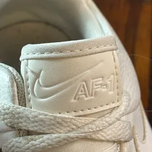 Nike Air Force 1 Sage‎ Low Womens White Platform Sneakers AR5339-100 Size 8 thumbnail 7