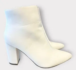 Lulu’s Ottava Heeled Ankle Booties thumbnail 9