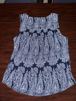 Lucky Brand Navy and White Embroidered Tank Top Blouse Size Medium thumbnail 2