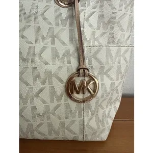 Michael Kors - Jet Set Signature - Vanilla Tote Bag thumbnail 2
