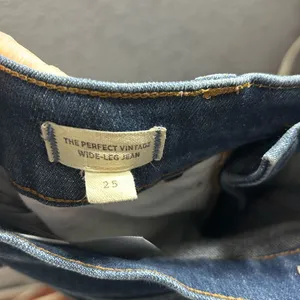 Madewell The Perfect Vintage Wide-Leg Jean in Chartwood Wash thumbnail 12