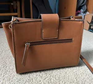 Kelly and Katie Crossbody Bag thumbnail 2