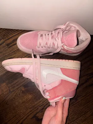 Nike Jordan 1 Mid Digital Pink Shoes thumbnail 3