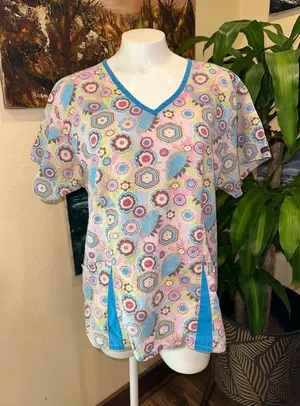 EUC Beverley Hills uniforms top scrub size M multicolor shirt sleeve. thumbnail 1