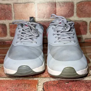 Pre-Owned Nike Air Max Thea GS Youth Gray Sneakers Shoes Size 5Y 814444-002 thumbnail 3