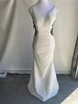 White floor length gown black beaded applique formal prom wedding Halloween thumbnail 3