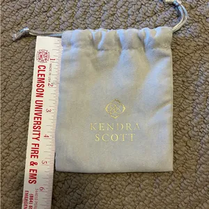 Kendra Scott Light Gray Velvet Drawstring Jewelry Pouch thumbnail 2