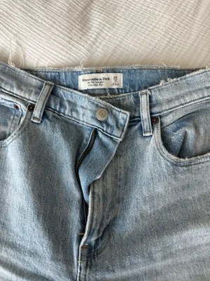 Abercrombie High-Rise Jeans Ultra 90s Straight thumbnail 2