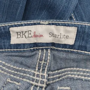 BKE Starlite 26R BootCut Stretch Women's Light Wash Cut# OC-31611 Distress Jean thumbnail 6
