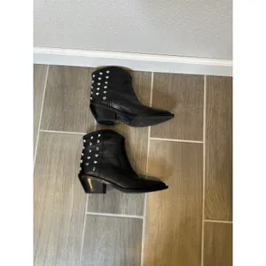 Marc Fisher LTD Black Leather‎ Studded Western Ankle Boots Pointed Toe 8M thumbnail 3
