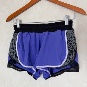 Lululemon Women’s Super Squad Short 2.5” in Iris Flower/Watermark Slate Black 4 thumbnail 5