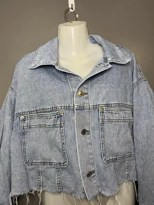 ZARA Denim Jacket Womens Small Cropped Raw Hem Oversized Pockets Button Front thumbnail 2