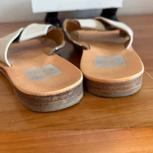 DV Dolce Vita Lima Ivory Snakeskin Print Flat Slide Sandals Womens 8 thumbnail 4