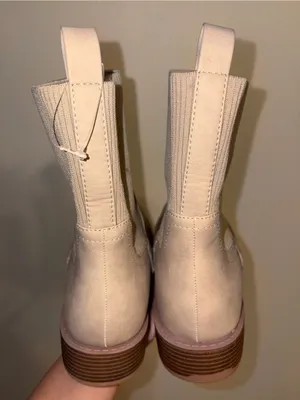 DV Dolce Vita Beige Sock Chelsea Booties Size 9 thumbnail 2