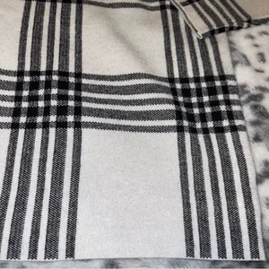 Tahari Mockneck sweater thumbnail 2