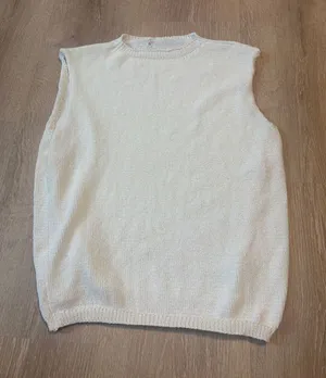 White Knit Sleeveless Shirt thumbnail 1
