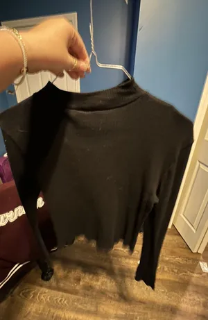 Crop Top thumbnail 3