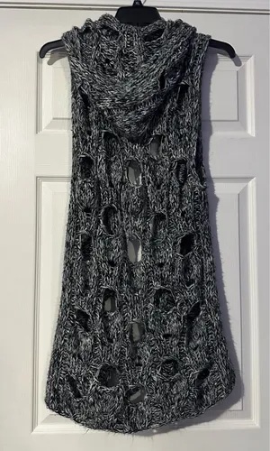 Love Culture Black & White Marled Knit cardigan is a size Large. thumbnail 8